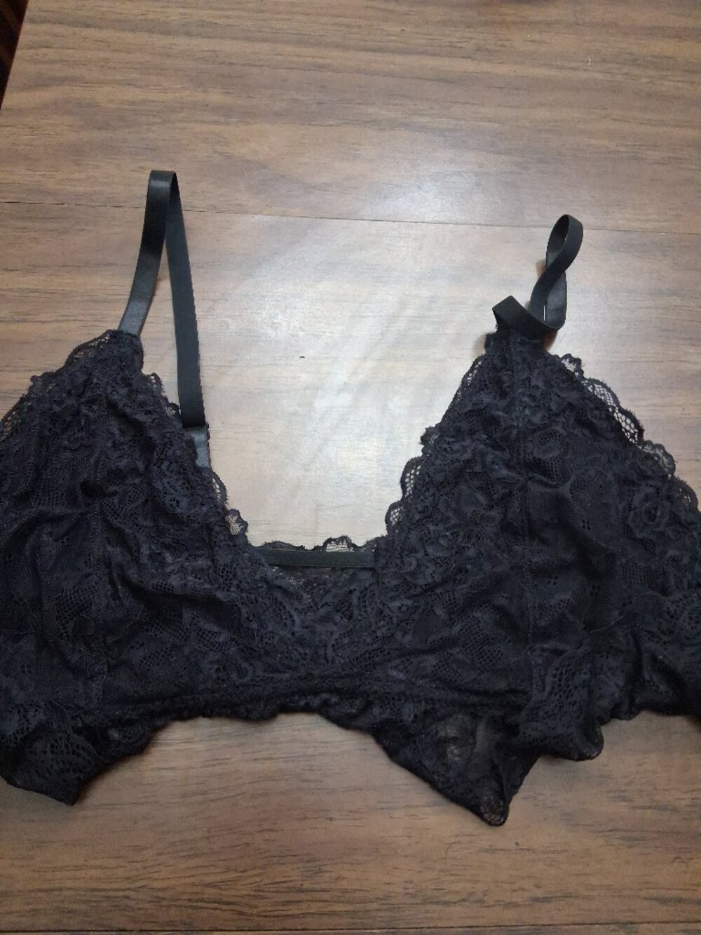 Charlotte Russe black lacy bralette 2x euc